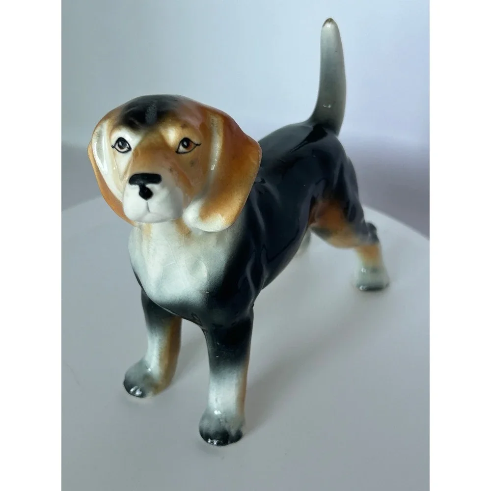 Vintage Ceramic Beagle Figurine Tricolor Dog Statue‎ Made in Japan Glossy Glaze